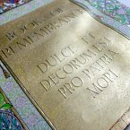world-war-two-remembrance-book-seal